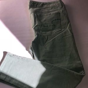 AEO corduroy jegging - super stretch!